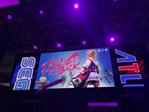 ▲《電鋸甜心2》以殭屍獵人世家的啦啦隊少女茱麗葉為主角，承接原作世界觀的「正統續作」。（圖／記者張志浩攝）