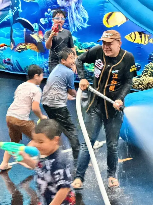 ▲民眾黨台中市議員江和樹上星期才舉辦潑水節，現在也宣布取消所有大型活動、已送出的中秋晚會摸彩品通通收回。（圖／翻攝江和樹臉書，2026.09.18）