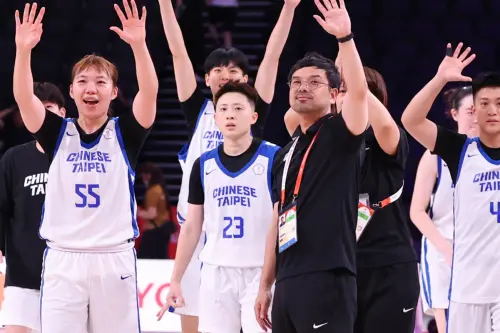 ▲中華女籃擊敗蒙古取得名古屋亞運首勝，陣中老將彭詩晴（左二）也感性宣告，這將是她國家隊生涯的「最後一舞」。（圖／名古屋亞運提供）
