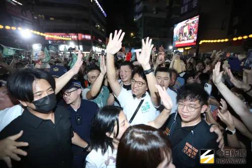 民調差距剩1.2%！沈伯洋基本盤有多大？媒體人估他「保底60萬票」