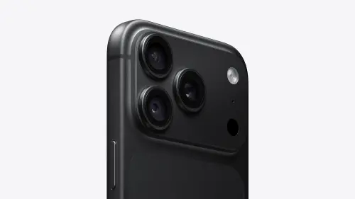 ▲今年iPhone 18 Pro經典黑色重新回歸，也是新世代設計首度採用黑色，對於喜愛低調沈穩風格的「黑色控」來說格外難得。（圖／蘋果官網）