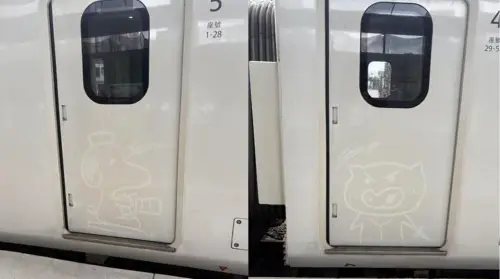 ▲台鐵一列EMU3000型新自強號被發現外部灰塵太多，有人利用其畫出史努比、肥嘟嘟左衛門。（圖／黃瓊慧桃園觀察日記臉書）