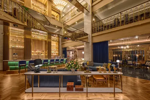▲「OKU HOTEL（歐酷酒店）」由老百貨改建而成，裝潢典雅精緻。（圖／OKU HOTEL提供）