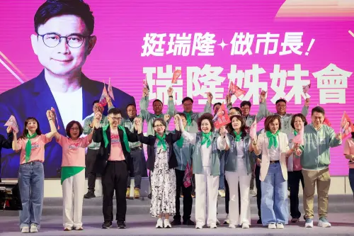 ▲ 民進黨高雄市長參選人賴瑞隆舉行姐妹會成立大會，副總統蕭美琴等人到場力挺。（圖／翻攝畫面）