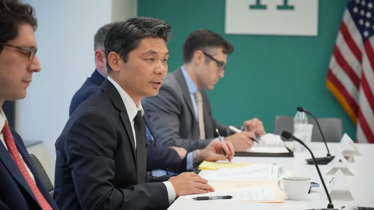 ▲前立委許毓仁撰文示警，「維持現狀」不是穩健的政策。它是北京扼住海峽咽喉的倒數計時，只是被包裝成一紙休兵的說詞。（圖／許毓仁提供）