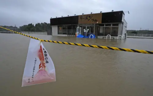 杜鵑颱風逼近日本關東！伊豆群島發布「最高警報」　260航班取消