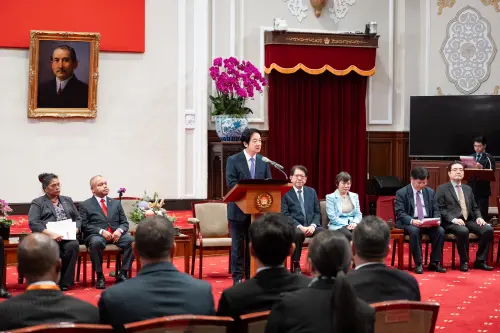 President Lai Ching-te receives heads of delegations from the WADM on Sept. 21. (Office of the President)