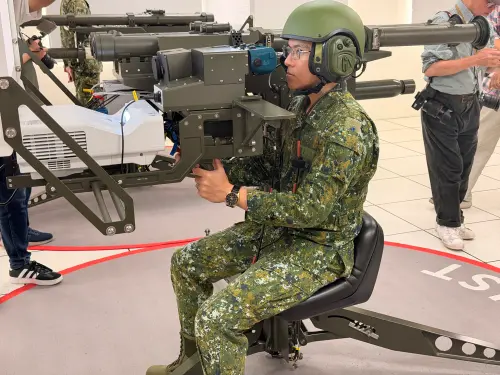 ▲陸軍的雙聯裝刺針飛彈系統模擬器。（圖／蘇柏銓攝）