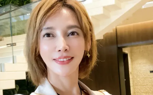 只因沒跟同學打招呼！李沛綾被前夫打到左耳出血　忍痛開車回家