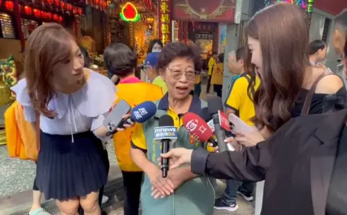 力挺沈伯洋「高票當選」！金峰滷肉飯老闆娘讚：像我們家小孩