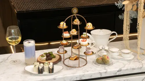 ▲10/1-11/30高雄洲際酒店也將推出公益雙人下午茶「光之森林‧白色午後」。（圖／高雄洲際酒店提供）