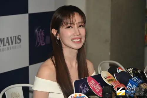 小薰在《黑澀會》被美眉排擠！無奈剩小蠻和她聯絡：我做錯什麼？