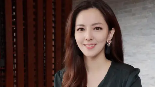 當年跳槽被酸準備嫁豪門　女神主播房業涵霸氣反擊：我家境也很好
