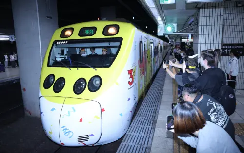 ▲新光三越打造「新光三越週年慶寶可夢 30 週年主題列車」。（圖／記者嚴俊強攝 ,2026.09.24）