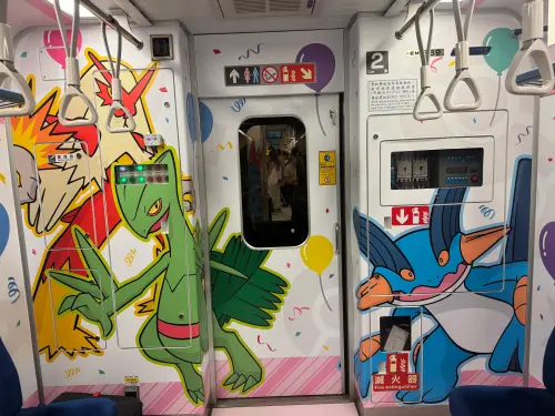 ▲新光三越寶可夢列車。（圖／記者鍾怡婷攝）