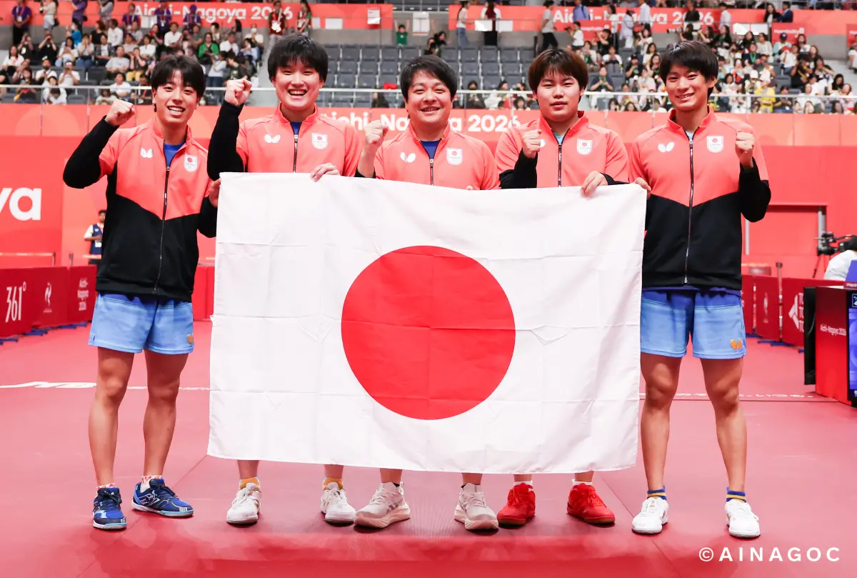 ▲2026年名古屋亞運桌球男子團體決賽「中日大戰」，雙方血戰至第五點決賽盤，最終由日本隊力退中國隊，以總比數3：2成功將金牌留在主場。（圖／名古屋亞運提供）