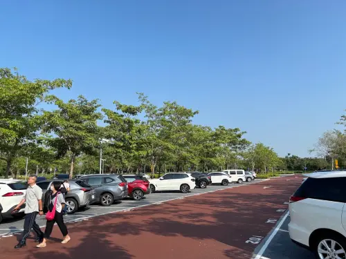 東山休息站帳篷命案！國道服務區「限停4小時」、免費休息室速看