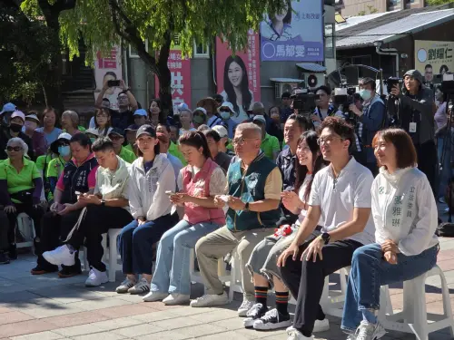 ▲沈伯洋下午出席「台北兒少行動，不落蒂聯盟、衣衣不捨小隊聯合倡議」活動。（圖／記者陳佩君攝，2026.09.27）
