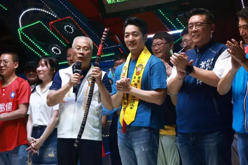蔣萬安7度道歉！忘記拿廟方甘蔗被罵爛：是我的疏失