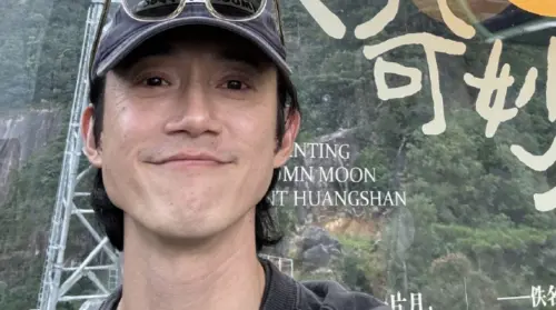 吳慷仁中秋節這樣過！快閃中國黃山嗑安徽菜大讚：有爺爺的味道