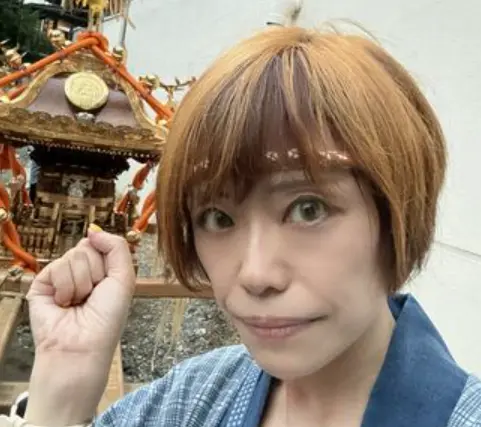 ▲矢口麻美兩週前才剛分享前往參加抬神轎活動的照片。（圖／翻攝IG@yaguchiasamusi）