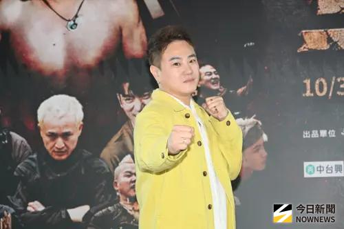 綠茶因3萬元鬧翻經紀人！自爆「下跪」揭糾紛內幕：拜託讓我走