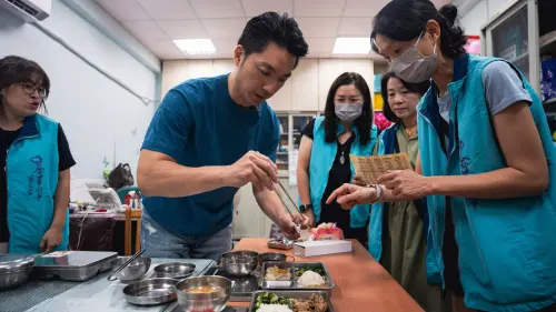 簡舒培酸蔣萬安「測鹹度能保食安？」楊植斗怒嗆：根本為反而反