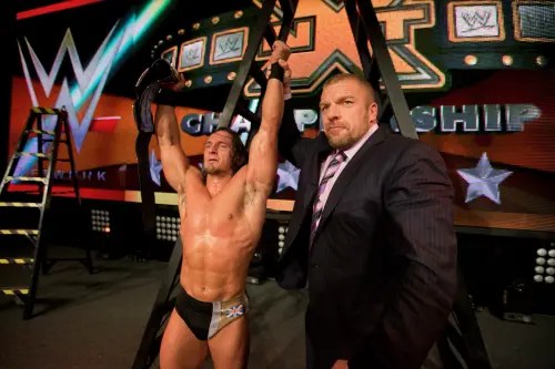▲賽特力早期效力於WWE，Triple H同樣發文回憶兩人過去在NXT共事的時光，稱讚賽特力擁有非凡才華，也是一名善良的人。（圖／X@Triple H）
