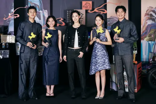 ▲金馬63遞獎大使，裴子齊（左起）、羅晨恩、何曼希、玨君、周健瑜。（圖／金馬影展提供）