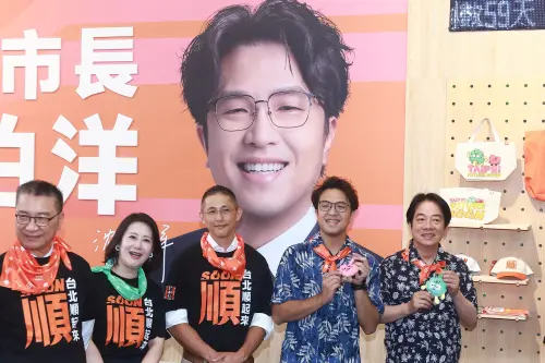 ▲賴清德、沈伯洋等人今天共同開箱競總。（圖／記者葉政勳攝，2026.09.30）