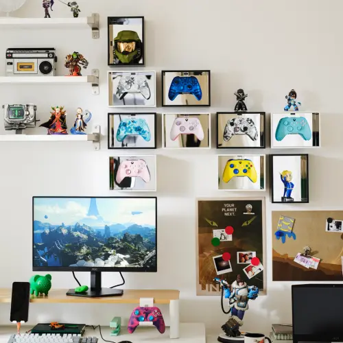 ▲IKEA YXSTABY遊戲控制器展示盒內側採鏡面設計，可多角度展示手把與公仔，售價699元。（圖／IKEA提供）