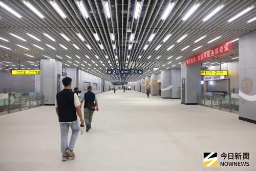 ▲臺南車站新站即將落成啟用，媒體搶先導覽。（圖／記者葉政勳攝 ,2026.10.01）