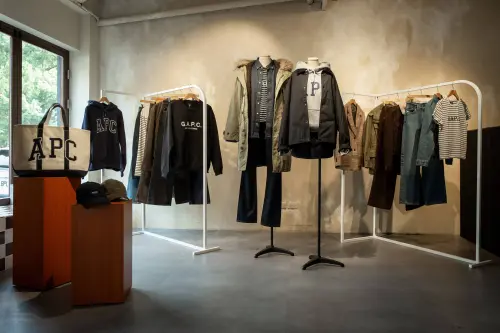 ▲Gap × A.P.C.聯名系列推薦復古丹寧親民價格。（圖／Gap www.gap.tw）
