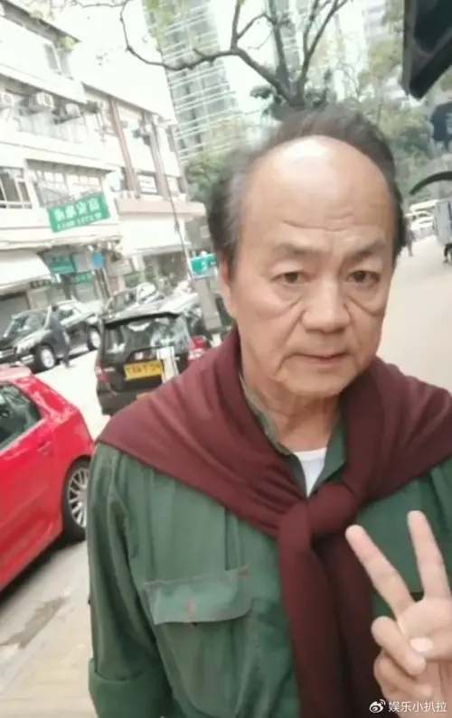 ▲狄龍（如圖）年輕時是邵氏第一美男子，如今80歲近況曝光，髮線漸漸高，不過現在的他兒孫滿堂，盡享晚年生活。（圖／翻攝自娛樂小扒拉微博）