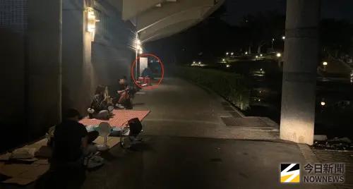 直擊／象迷有多瘋？兄弟封王戰凌晨開始排隊　「搭帳篷夜宿」搶位