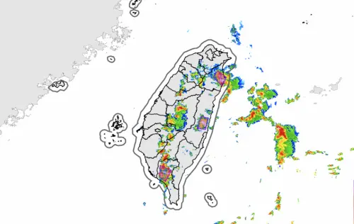 快訊／國家級警報響了！屏東雷雨狂轟　氣象署發布「大雷雨警戒」