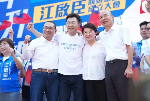 「三子」抱緊大鼻子！盧秀燕喊好好交棒：如果是啟臣我就安心