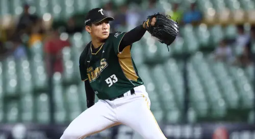兄弟「封王之夜」限定？張誠恩連2年首度先發　全撞黃衫軍大場面