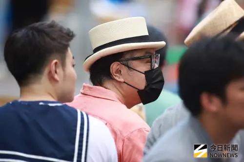 ▲藝人蔡康永現身民進黨台北市長參選人沈伯洋總部成立大會。（圖／記者葉政勳攝）