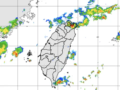 氣象署：大雷雨轟炸台北、新北、基隆！國家警報響　嚴防強風閃電