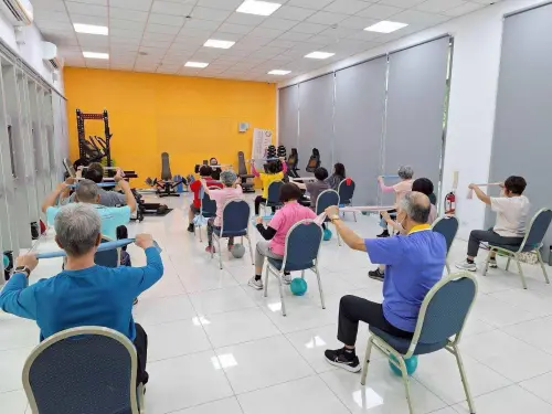 ▲關注中高齡健康需求，中市社創基地支持團隊推動健康促進。（圖／中市社會局提供）