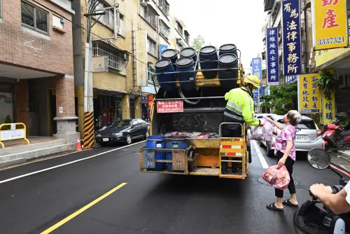 2026國慶有垃圾車嗎？全台22縣市：10/10台中定點、台南15區停收