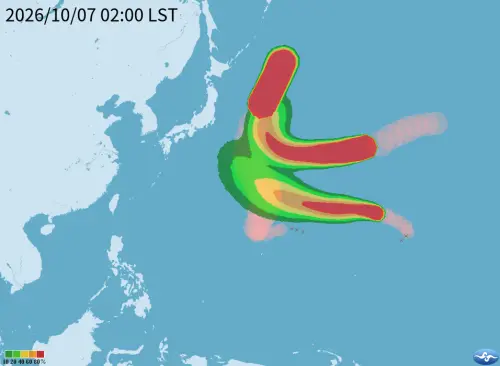 ▲最新氣象署「颱風暴風侵襲機率圖」顯示，中颱「彩雲」、中颱「諾洛」、輕颱「小熊」目前對台灣皆無造成威脅。（圖／中央氣象署cwa.gov.tw）