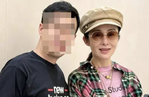 58歲性感女神「綺夢」近況！被巧遇零濾鏡照公開　美貌依舊網嚇壞
