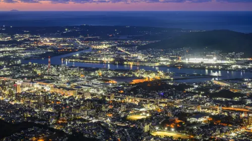 ▲北九州被認定為日本新三大夜景都市，飽覽超過200度視角景觀的皿倉山，值得一遊。（圖／業者提供）