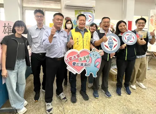 點亮長者居家照明！台電鳳山區營業處辦重陽送暖傳遞關懷活動