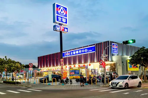 ▲「登陽華境」所在機捷特區周邊已有超市、商圈等生活機能，滿足家庭日常採買需求。（圖／業者提供）