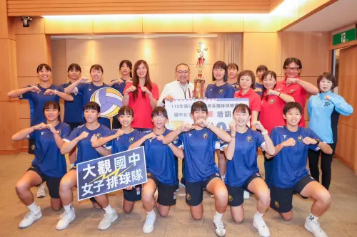 新北小將雙冠到手！新莊國小手球丹麥奪冠 大觀女排永信杯封后