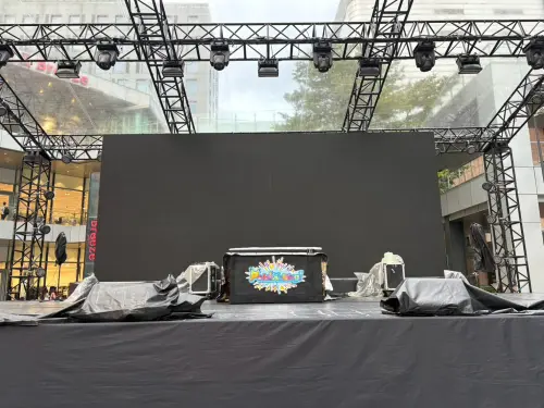 ▲寶可夢30週年大型慶典「PokéXciting! in 台北」主舞台已經搭建起來了。（圖／記者林若瑋攝）