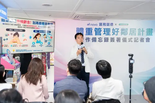 ▲屈臣氏藥師分享正確體重管理觀念，提醒民眾除了體重變化，也應綜合評估BMI、體脂率及腰圍等健康數據，必要時尋求專業醫療建議。（圖／業者提供）